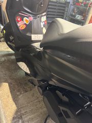 Piaggio Beverly 400 2023-thumb-3
