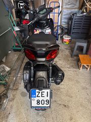 Piaggio Beverly 400 2023-thumb-4