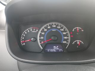 Hyundai i 10 2017 Book service-thumb-9