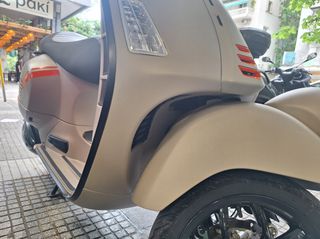 Vespa GTV 300 2023 PIAGGIO-thumb-10