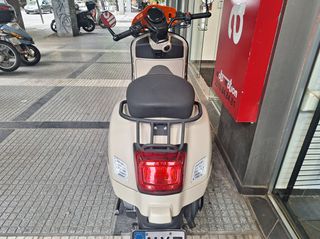 Vespa GTV 300 2023 PIAGGIO-thumb-17