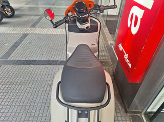 Vespa GTV 300 2023 PIAGGIO-thumb-19