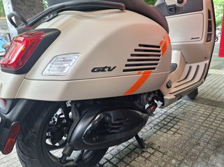 Vespa GTV 300 2023 PIAGGIO-thumb-21