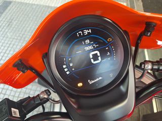 Vespa GTV 300 2023 PIAGGIO-thumb-25