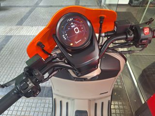 Vespa GTV 300 2023 PIAGGIO-thumb-32