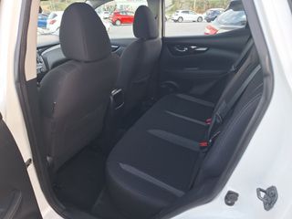 Nissan Qashqai 2019-thumb-12