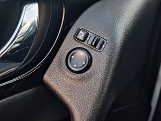 Nissan Qashqai 2019-thumb-16