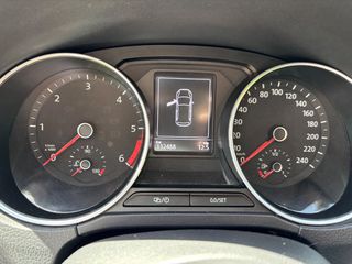 Volkswagen Polo 2015 1.4 TDI BLUEMOTION-thumb-9