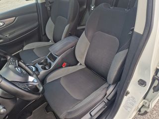 Nissan Qashqai 2018-thumb-5