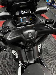 Yamaha XMAX 300 Tech Max 2024 TECH MAX-thumb-11