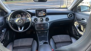 Mercedes-Benz 2016-thumb-12