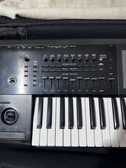 Korg Kronos2 61kay-thumb-2