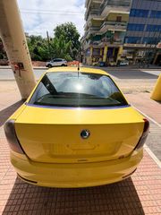 Skoda Octavia 2012-thumb-10