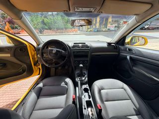 Skoda Octavia 2012-thumb-11