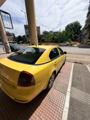 Skoda Octavia 2012-thumb-15