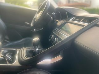 Jaguar E-Pace 2019-thumb-15