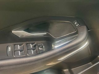 Jaguar E-Pace 2019-thumb-18