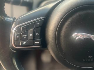Jaguar E-Pace 2019-thumb-24