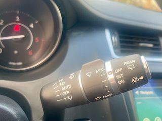 Jaguar E-Pace 2019-thumb-26