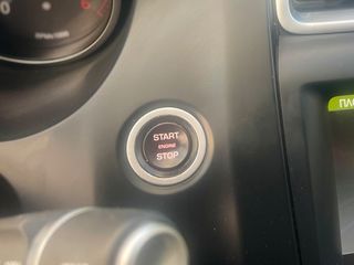 Jaguar E-Pace 2019-thumb-30