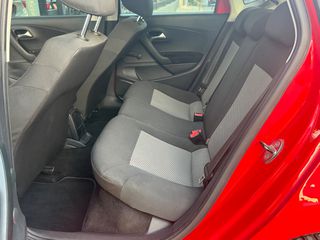 Volkswagen Polo 2012-thumb-22