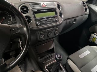 Volkswagen Tiguan 2009-thumb-5