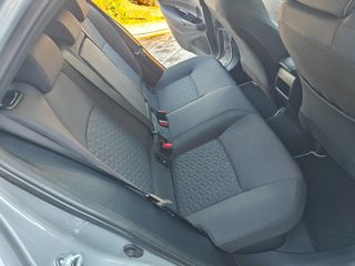 Toyota Corolla 2022 1.8 HYBRID ACTIVE PLUS-thumb-9