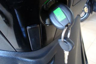 Piaggio Beverly 300i 2020 BEVERLY 300 I   2020-thumb-6