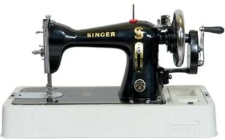 Singer ραπτομηχανή BLACK DELUXE