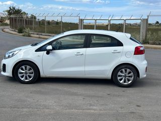 Kia Rio 2016 CRDi Platinum Edition-thumb-3