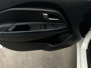 Kia Rio 2016 CRDi Platinum Edition-thumb-17
