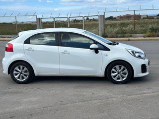 Kia Rio 2016 CRDi Platinum Edition-thumb-9