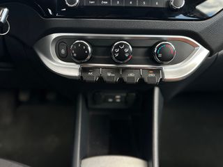 Kia Rio 2016 CRDi Platinum Edition-thumb-23