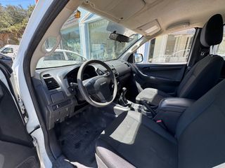 Isuzu D-Max 2015 LS 2.5 TWIN TURBO-thumb-10
