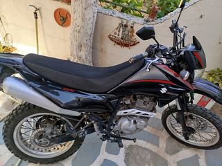 Suzuki DR 125 2010 DR 125 SM