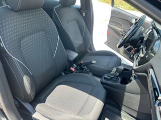 Ford Fiesta 2017-thumb-11