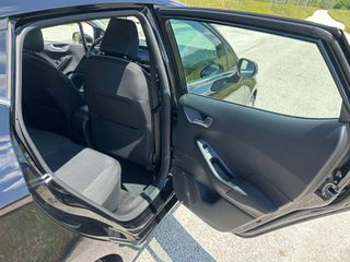 Ford Fiesta 2017-thumb-12