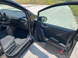 Ford Fiesta 2017-thumb-18