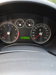 Ford C-Max 2004-thumb-2