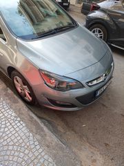 Opel Astra 2014-thumb-3