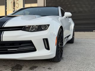 Chevrolet Camaro 2018-thumb-11