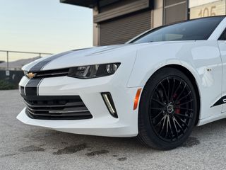 Chevrolet Camaro 2018-thumb-12
