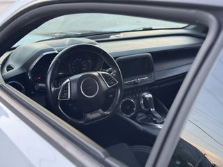 Chevrolet Camaro 2018-thumb-17