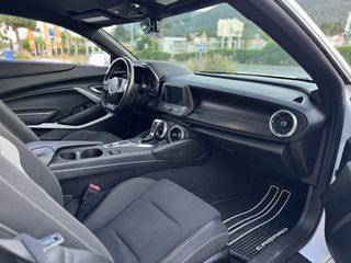Chevrolet Camaro 2018-thumb-20