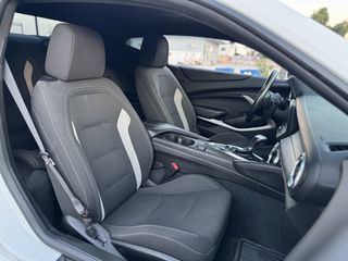 Chevrolet Camaro 2018-thumb-21