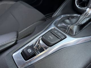 Chevrolet Camaro 2018-thumb-24