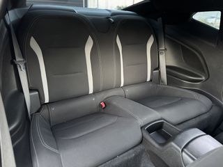Chevrolet Camaro 2018-thumb-30