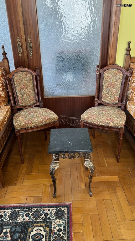 Σετ πολυθρονιτσες τραπεζακι