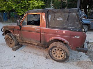 Lada Niva 1996 1700
