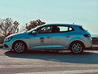 Renault Megane 2019-thumb-4
